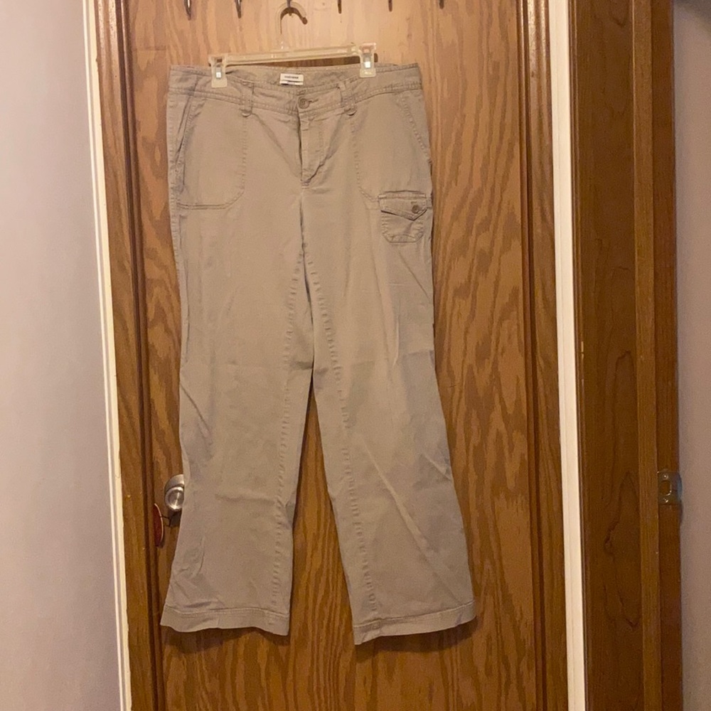 Dockers khakis